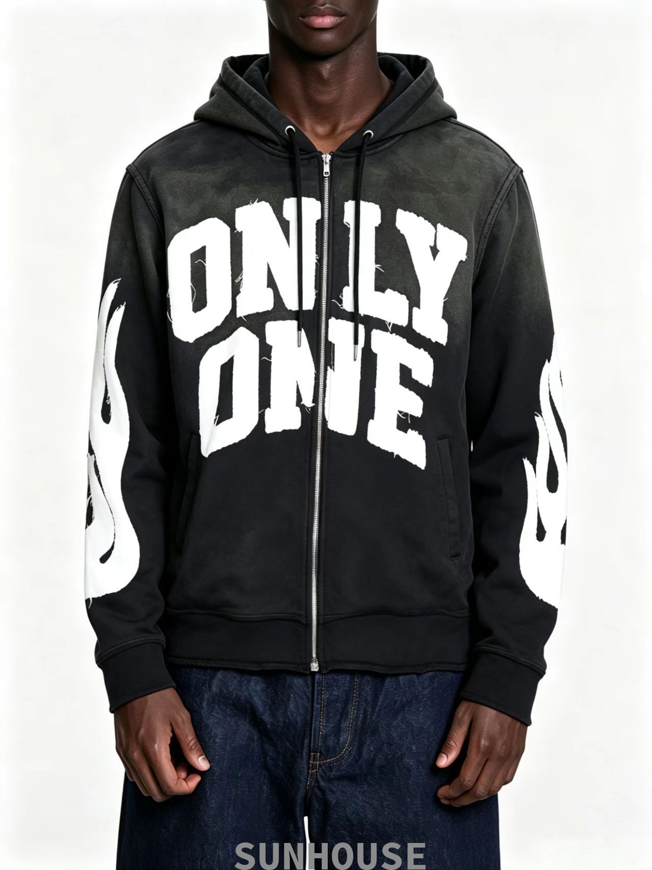 Heavy washed hoody with application