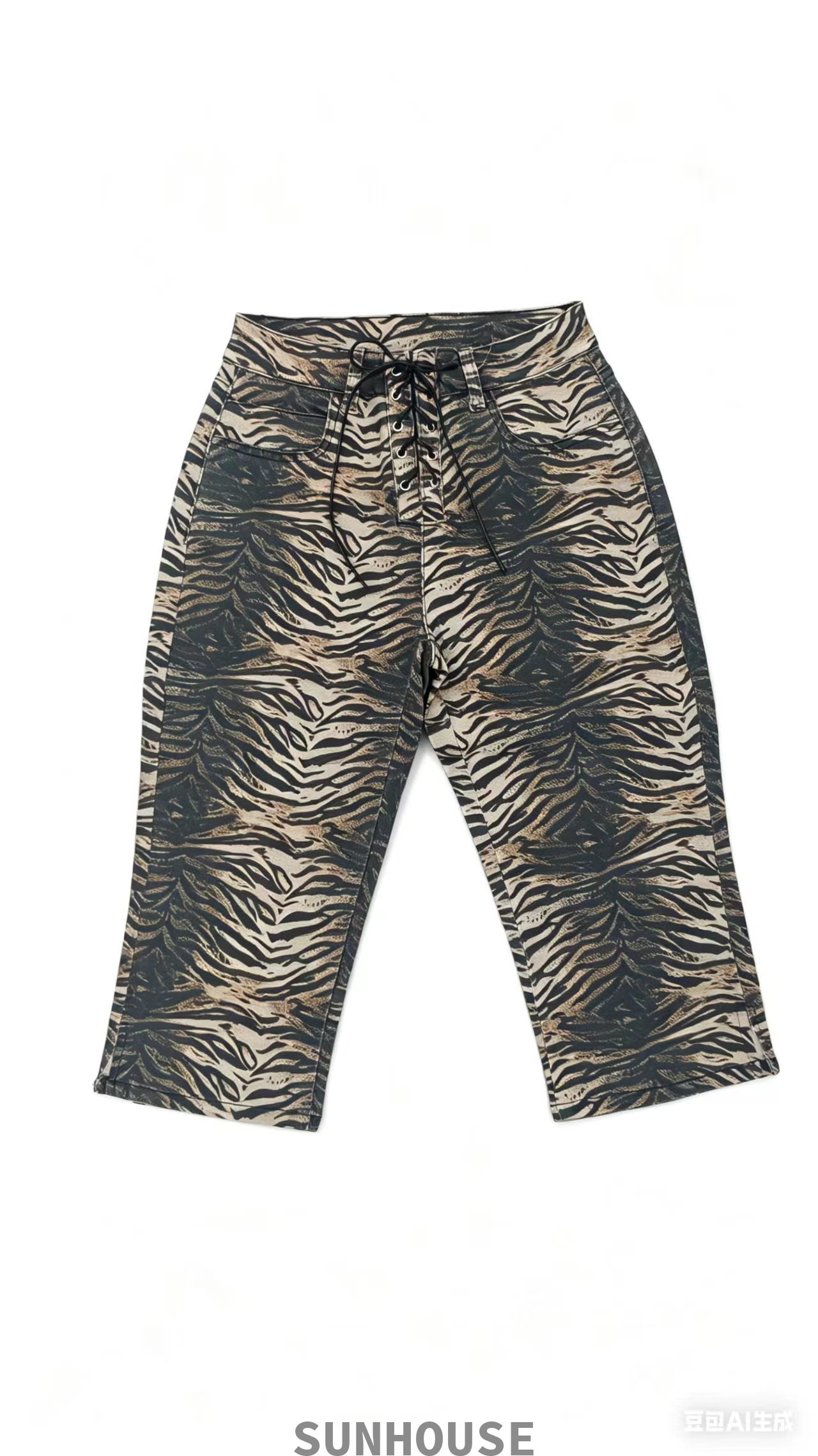 Skinny leopard print capri pants